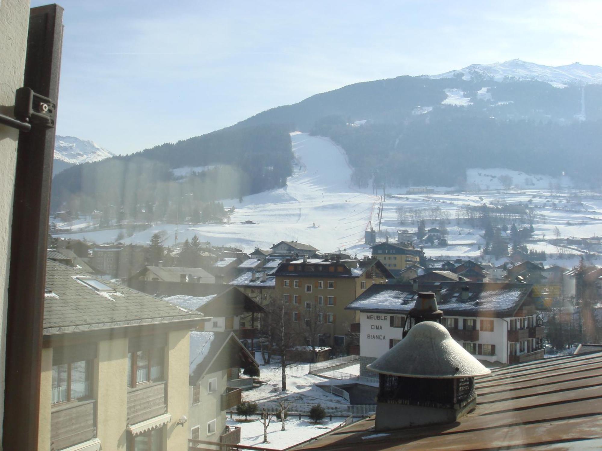 Hotel Capitani Bormio Kültér fotó