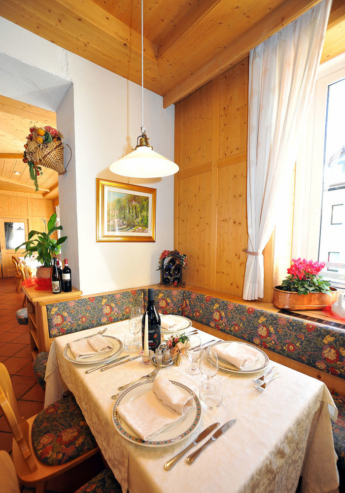 Hotel Capitani Bormio Kültér fotó